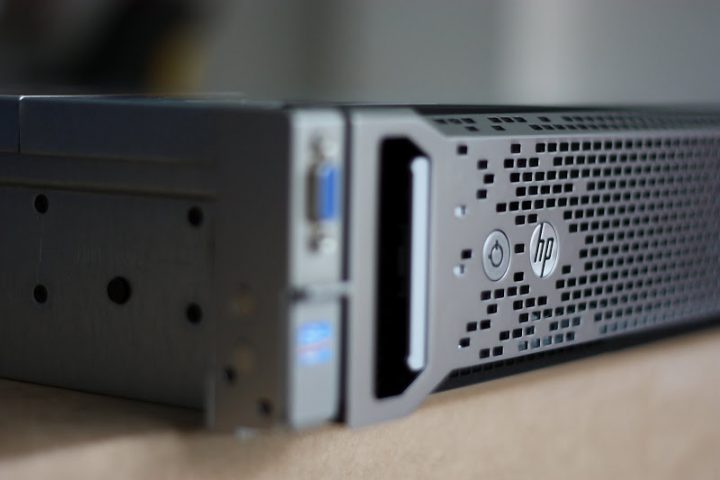 HP DL380 G8 Unbox – Implementer Limited